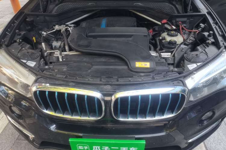 Used BMW X5 2018 xDrive28i Engine Bay