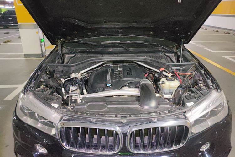 Used BMW X5 2018 xDrive35i M Sport Edition Engine Bay