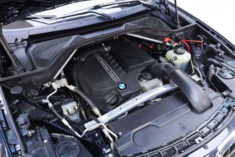 Used BMW X5 2018 xDrive35i M Sport Edition Engine Bay
