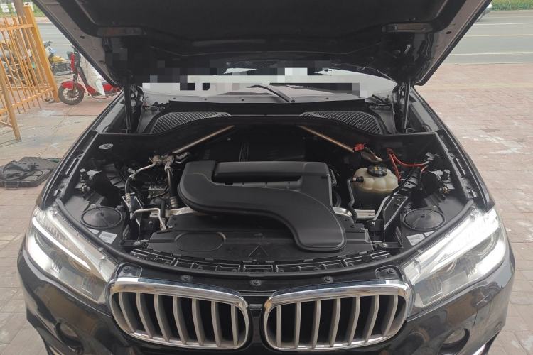 Used BMW X5 2018 xDrive28i Engine Bay