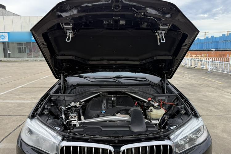 Used BMW X5 2018 xDrive35i Elegant Edition Engine Bay