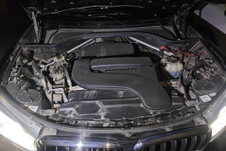 Used BMW X5 2018 xDrive28i Engine Bay