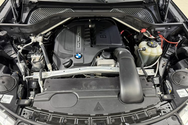 Used BMW X5 2018 xDrive35i Elegant Edition Engine Bay