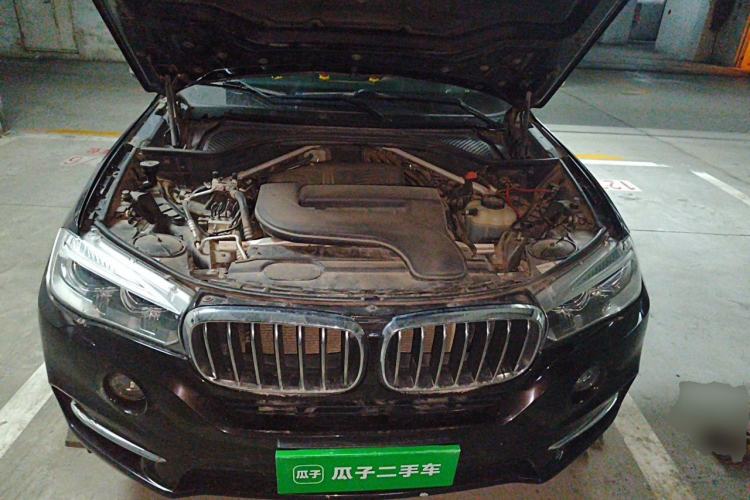 Used BMW X5 2018 xDrive28i Engine Bay