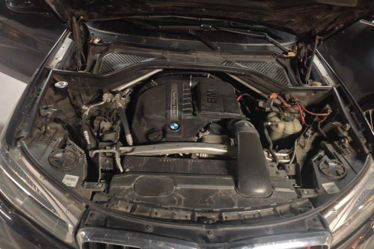 Used BMW X5 2018 xDrive35i M Sport Edition Engine Bay