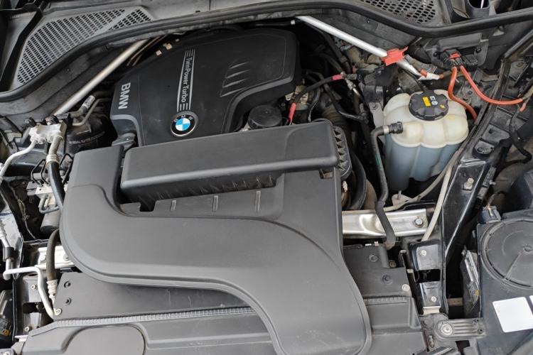 Used BMW X5 2018 xDrive28i Engine Bay