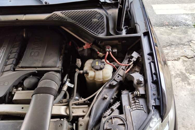 Used BMW X5 2018 xDrive35i Elegant Edition Engine Bay Left