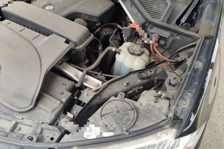 Used BMW X5 2018 xDrive28i Engine Bay Left