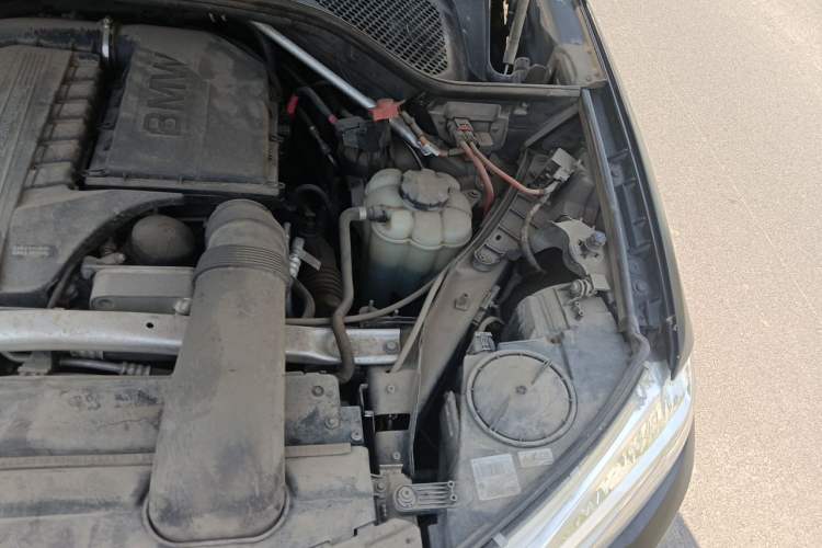 Used BMW X5 2018 xDrive35i Elegant Edition Engine Bay Left