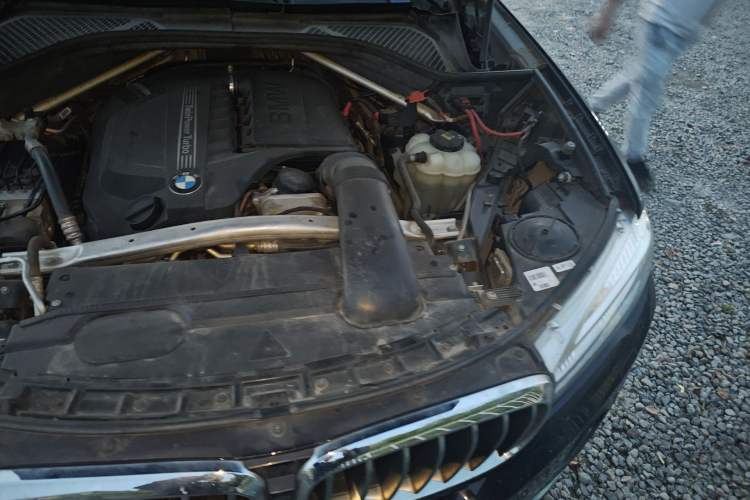 Used BMW X5 2018 xDrive35i Elegant Edition Engine Bay Left