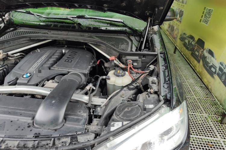 Used BMW X5  Engine Bay Left