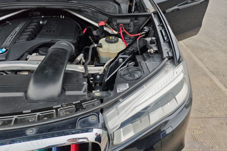 Used BMW X5 2018 xDrive35i M Sport Edition Engine Bay Left