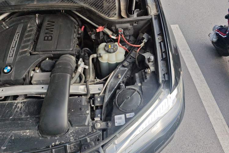 Used BMW X5 2018 xDrive35i Elegant Edition Engine Bay Left