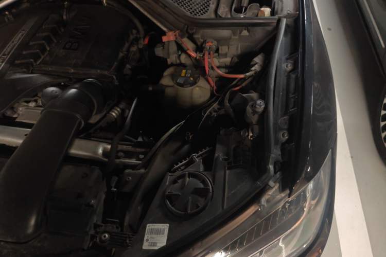 Used BMW X5 2018 xDrive35i M Sport Edition Engine Bay Left