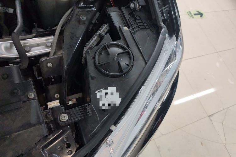 Used BMW X5 2018 xDrive35i M Sport Edition Engine Bay Left