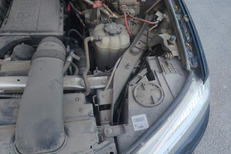 Used BMW X5 2018 xDrive35i M Sport Edition Engine Bay Left