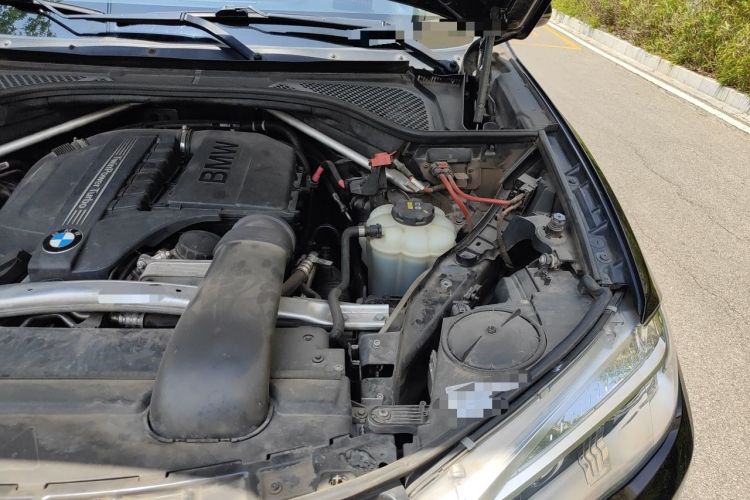 Used BMW X5 2018 xDrive35i Elegant Edition Engine Bay Left