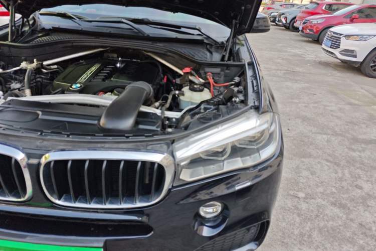 Used BMW X5 2018 xDrive35i M Sport Luxury Edition Engine Bay Left