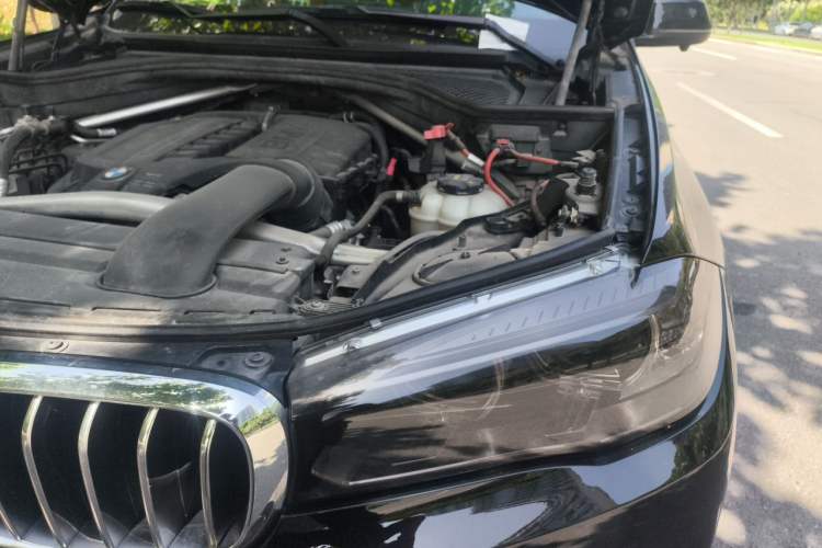 Used BMW X5  Engine Bay Left