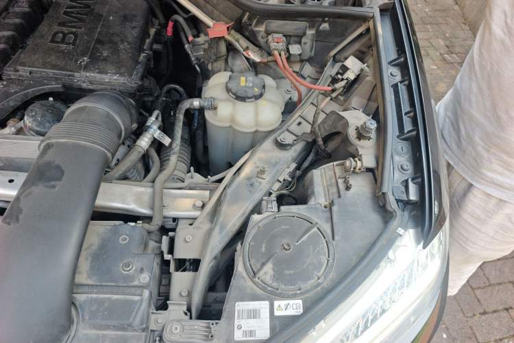Used BMW X5 2018 xDrive35i Elegant Edition Engine Bay Left