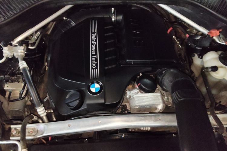 Used BMW X5 2018 xDrive35i M Sport Edition Engine Bay