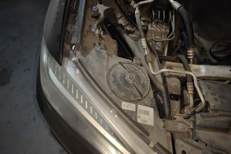 Used BMW X5 2018 xDrive35i Elegant Edition Engine Bay Right