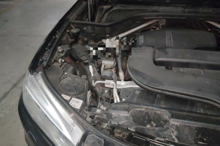 Used BMW X5 2018 xDrive28i Engine Bay Right