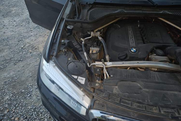 Used BMW X5 2018 xDrive35i Elegant Edition Engine Bay Right