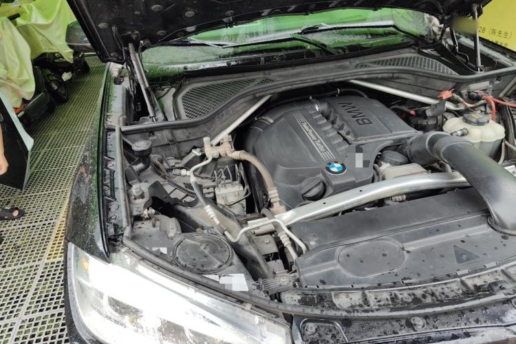 Used BMW X5  Engine Bay Right
