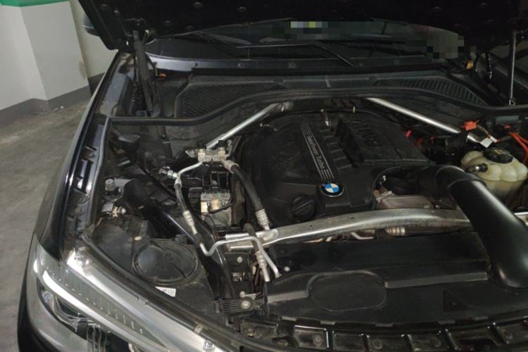 Used BMW X5 2018 xDrive35i Elegant Edition Engine Bay Right