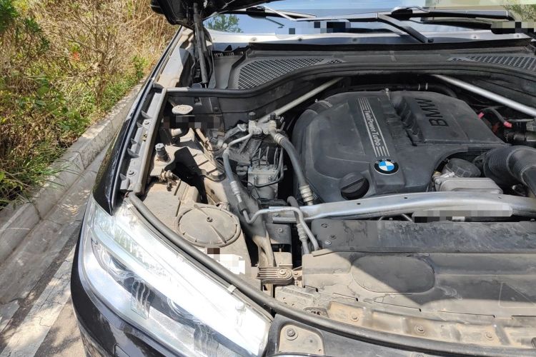 Used BMW X5 2018 xDrive35i Elegant Edition Engine Bay Right