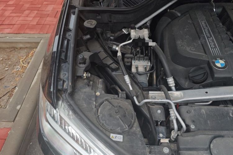 Used BMW X5 2018 xDrive35i Elegant Edition Engine Bay Right