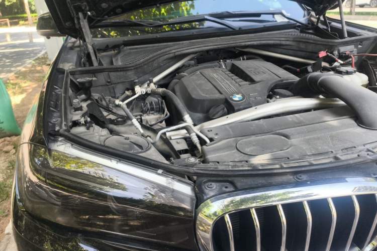 Used BMW X5  Engine Bay Right