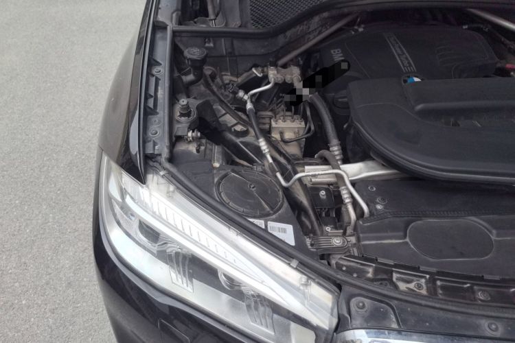 Used BMW X5 2018 xDrive28i Engine Bay Right
