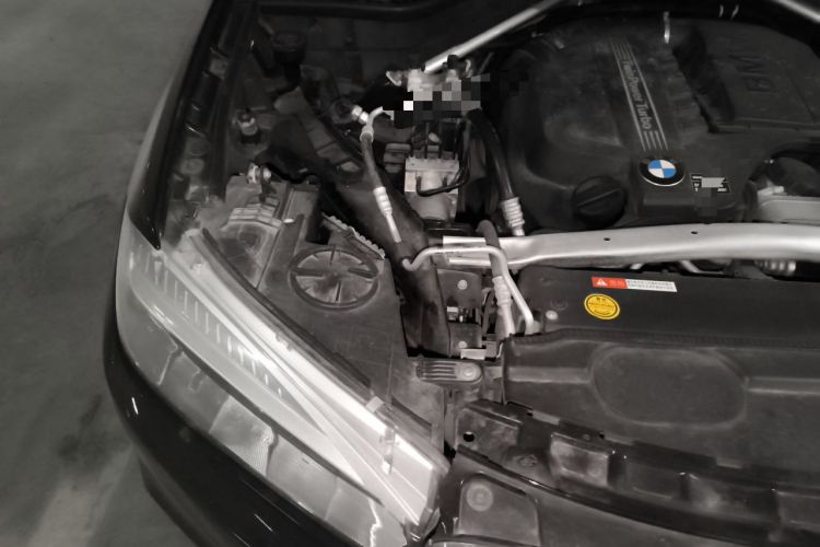 Used BMW X5 2018 xDrive35i Elegant Edition Engine Bay Right