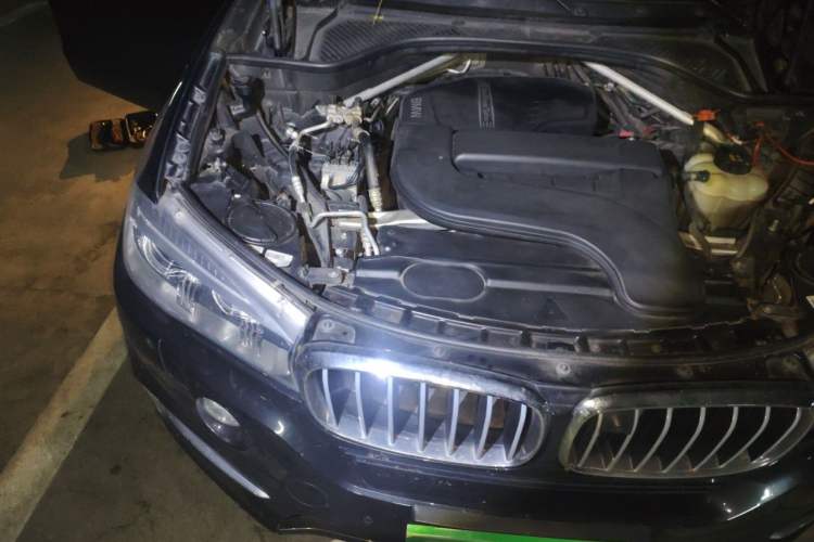Used BMW X5 2018 xDrive28i Engine Bay Right