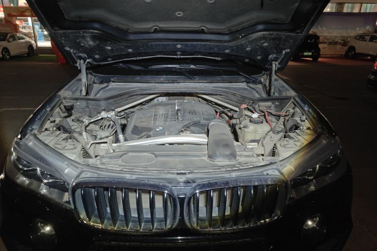 Used BMW X5 2018 xDrive35i M Sport Edition Engine Bay
