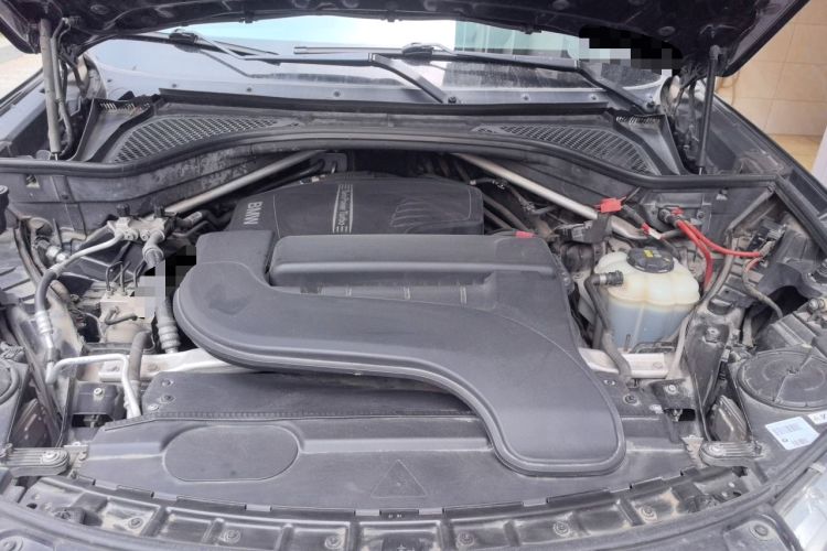 Used BMW X5 2018 xDrive28i Engine Bay