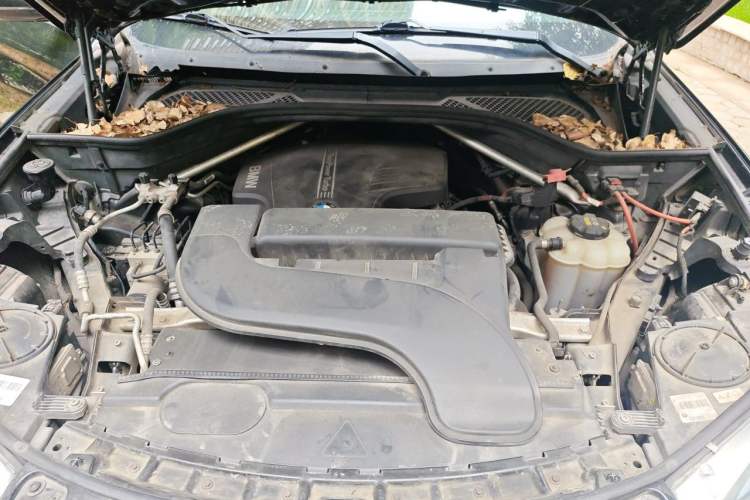 Used BMW X5 2018 xDrive28i Engine Bay
