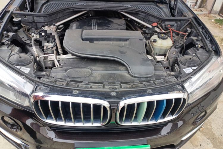 Used BMW X5 2018 xDrive28i Engine Bay