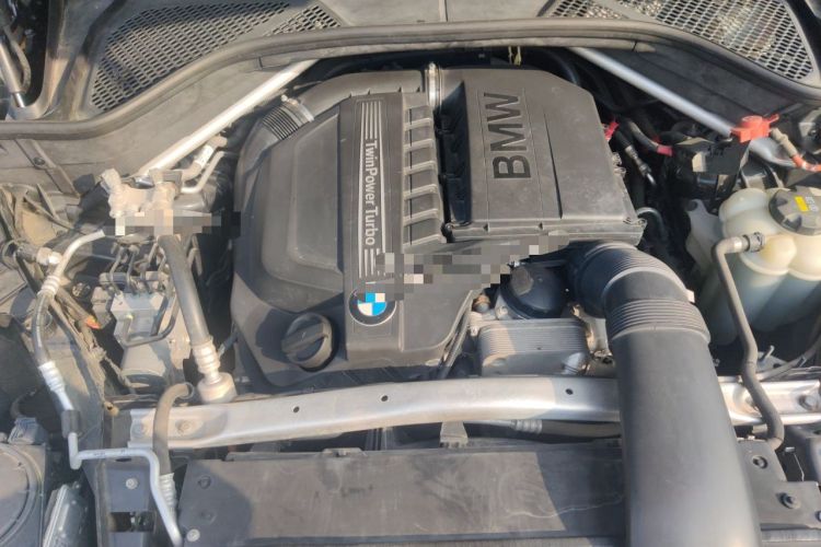 Used BMW X5  Engine Bay