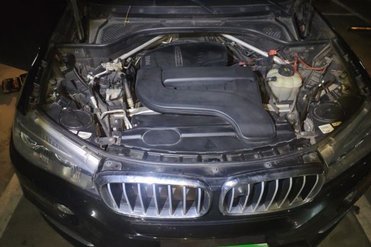 Used BMW X5 2018 xDrive28i Engine Bay