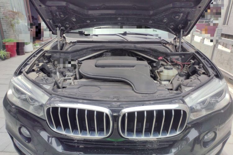 Used BMW X5 2018 xDrive28i Engine Bay