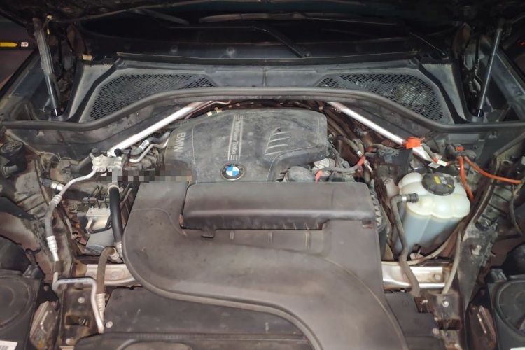 Used BMW X5 2018 xDrive28i Engine Bay