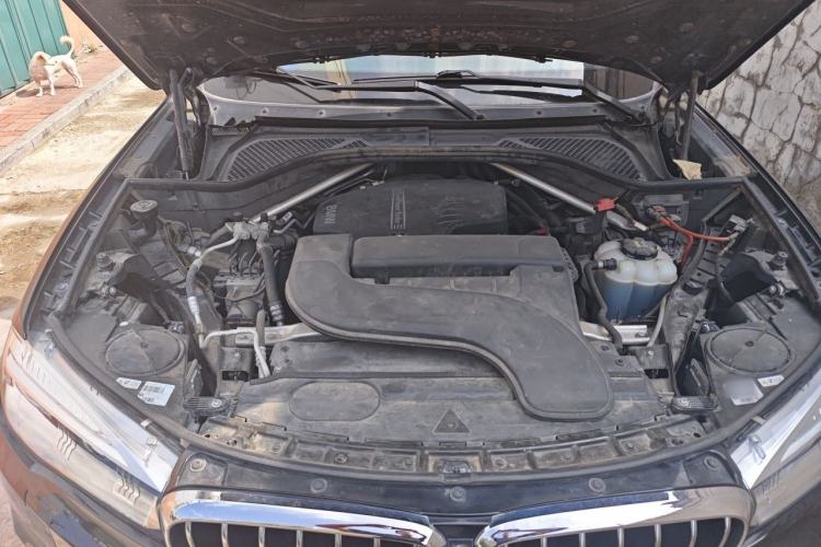 Used BMW X5 2018 xDrive28i Engine Bay