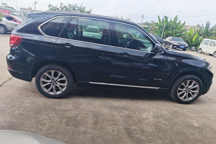 Used BMW X5 2018 xDrive28i Exterior 2