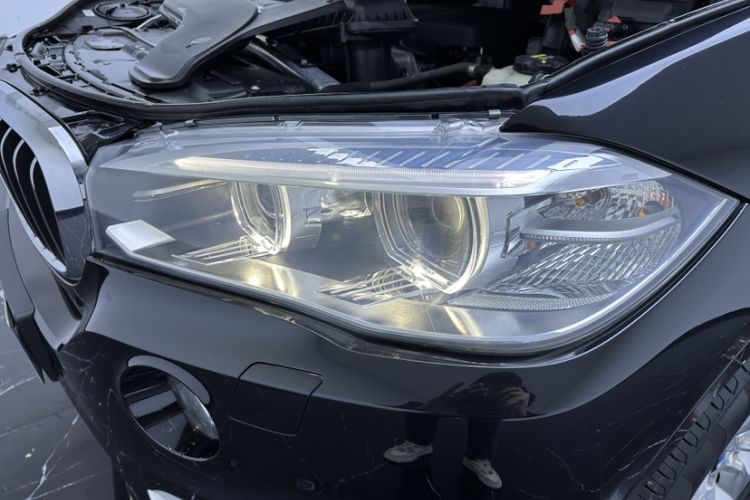 Used BMW X5 2018 xDrive28i Exterior 2