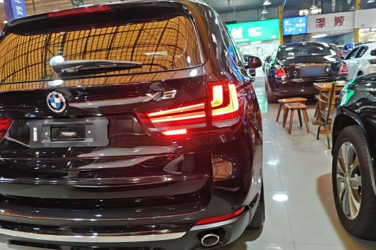 Used BMW X5 2018 xDrive28i Exterior 3
