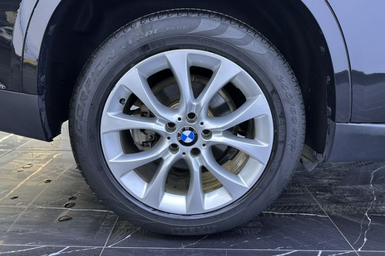 Used BMW X5 2018 xDrive28i Exterior 3