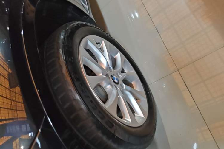 Used BMW X5 2018 xDrive28i Exterior 4